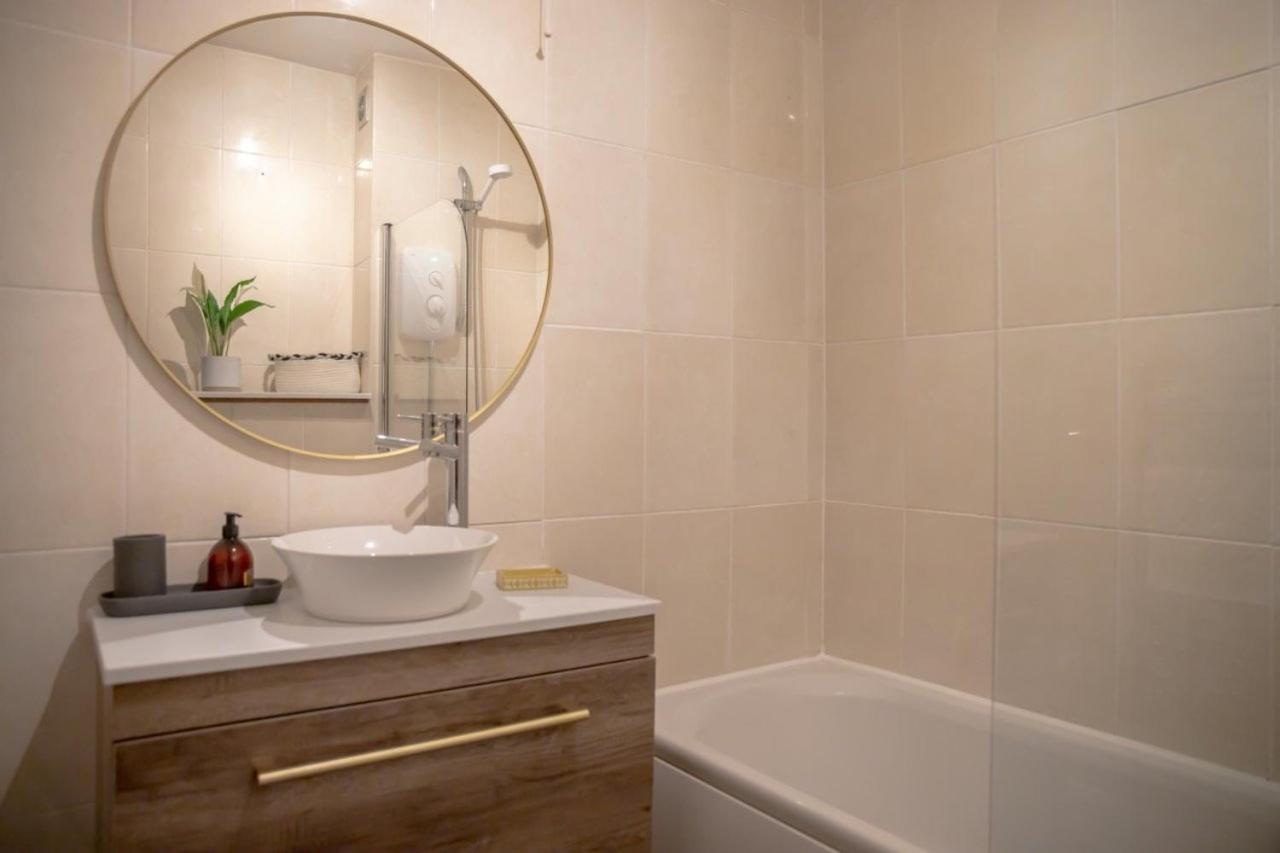 Guestready - Homely Leeds City Apartment Sleep 4 Meanwood Dış mekan fotoğraf