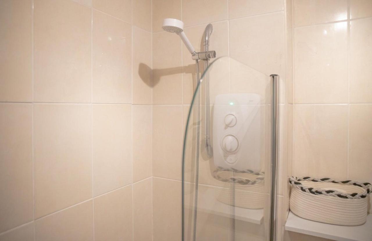 Guestready - Homely Leeds City Apartment Sleep 4 Meanwood Dış mekan fotoğraf