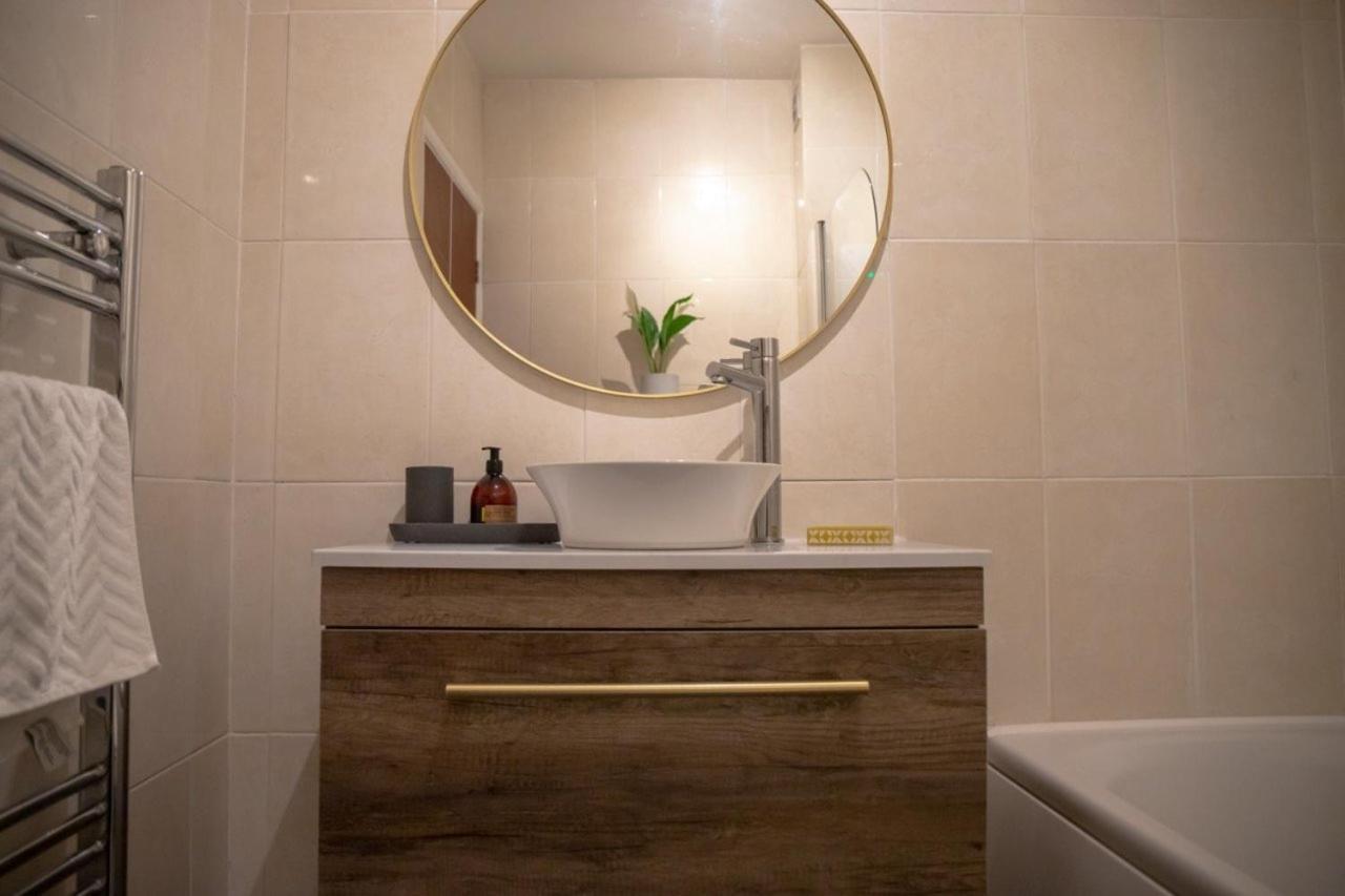 Guestready - Homely Leeds City Apartment Sleep 4 Meanwood Dış mekan fotoğraf