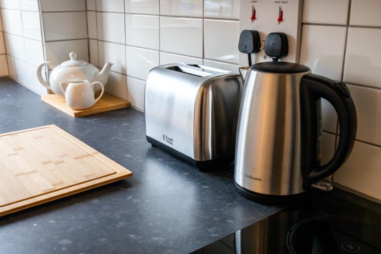 Guestready - Homely Leeds City Apartment Sleep 4 Meanwood Dış mekan fotoğraf
