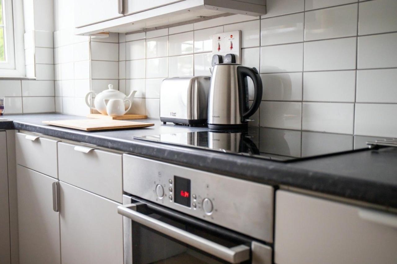 Guestready - Homely Leeds City Apartment Sleep 4 Meanwood Dış mekan fotoğraf