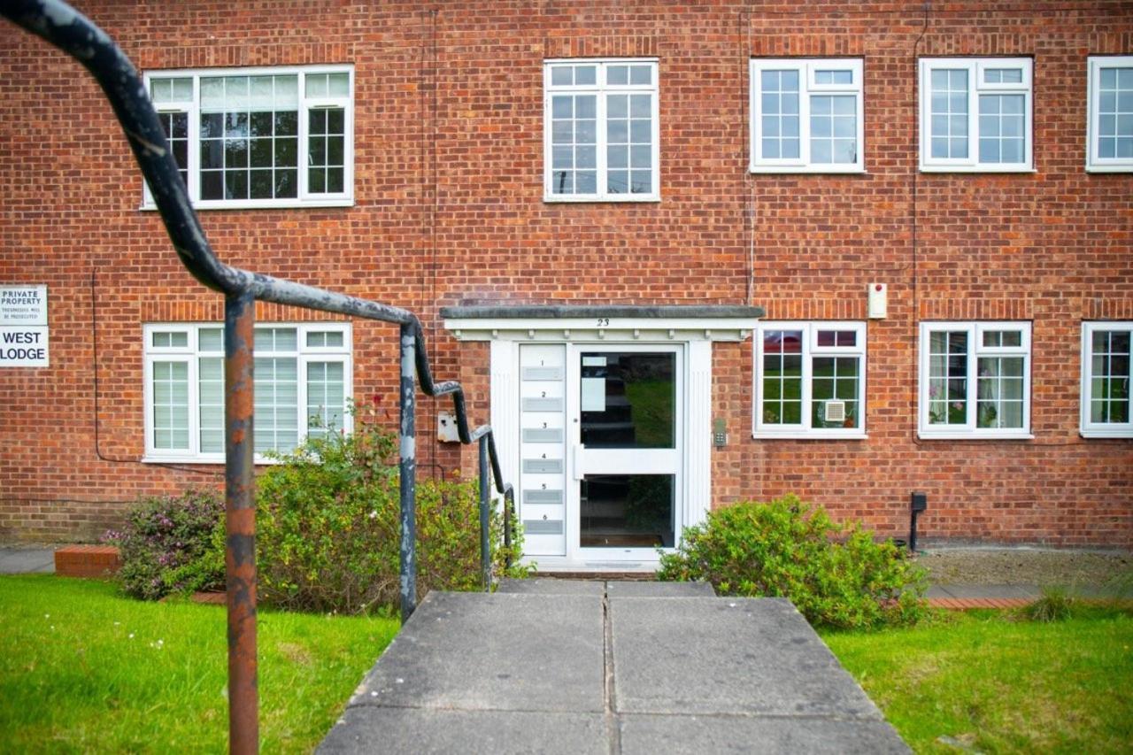 Guestready - Homely Leeds City Apartment Sleep 4 Meanwood Dış mekan fotoğraf